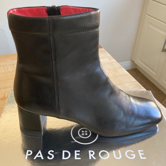 Pas de Rouge Boots
